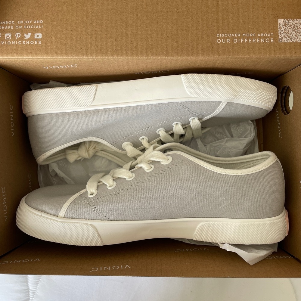 BRAND NEW: VIONIC Womens Oasis Sneaker